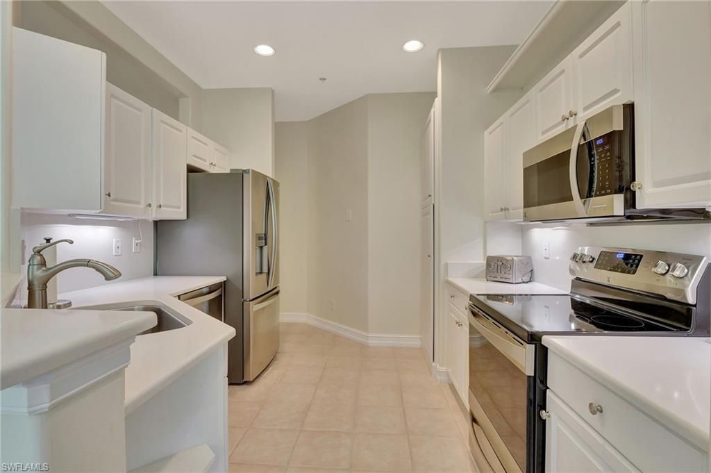 857 Carrick Bend Cir, Unit 101, Naples, FL 34110 Photo