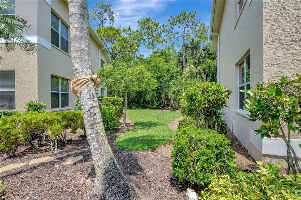 857 Carrick Bend Cir, Unit 101, Naples, FL 34110 Photo