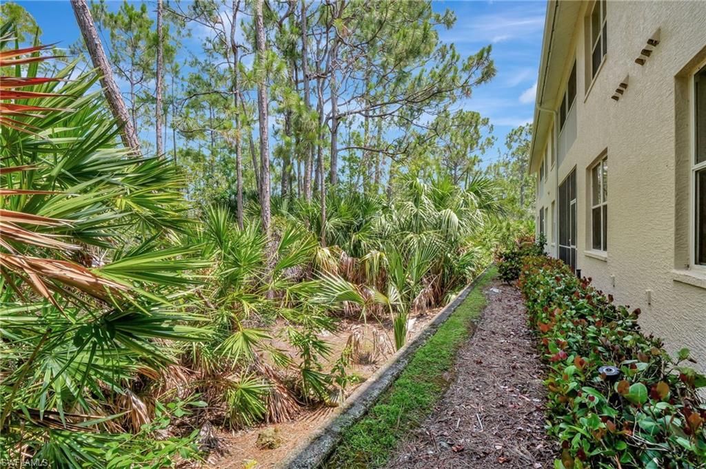 857 Carrick Bend Cir, Unit 101, Naples, FL 34110 Photo