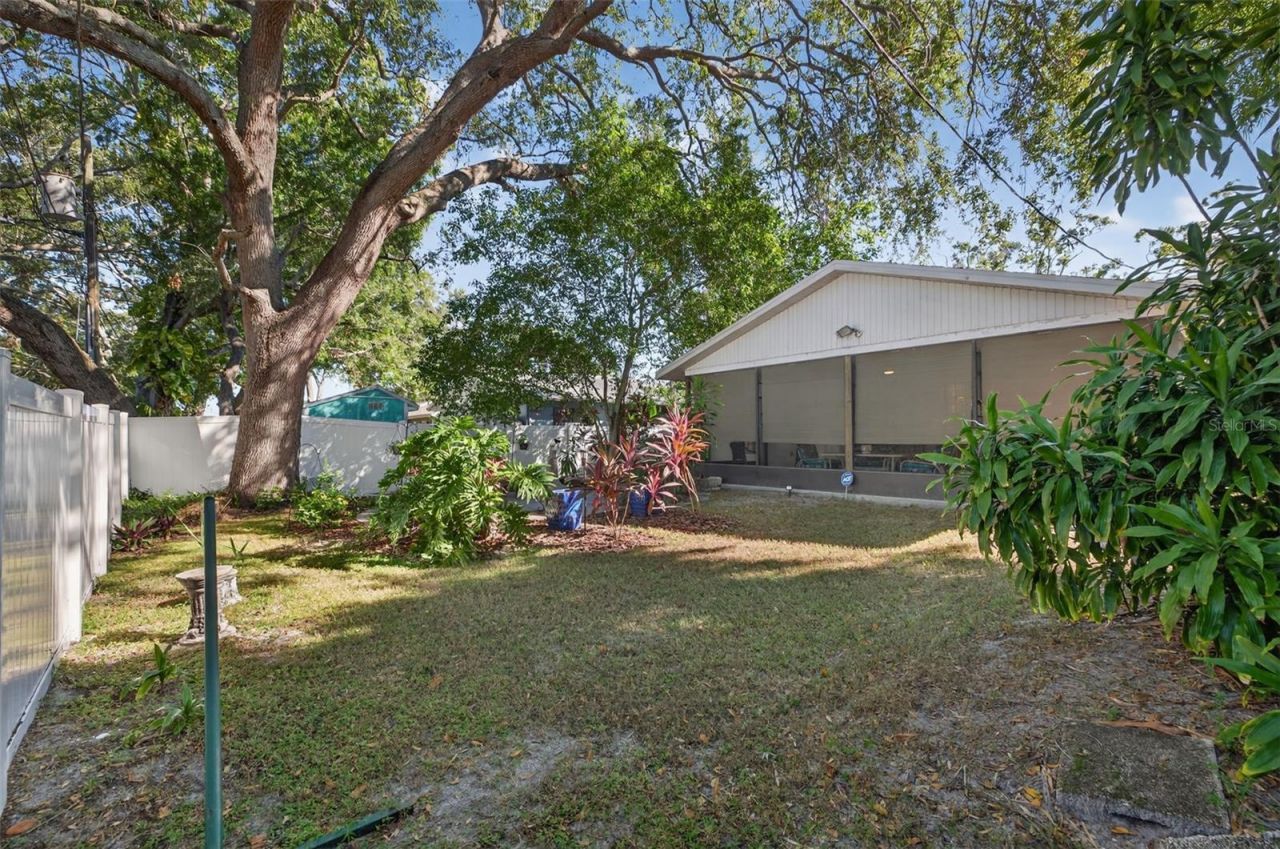 7016 2nd Street N, Saint Petersburg, FL 33702 Photo