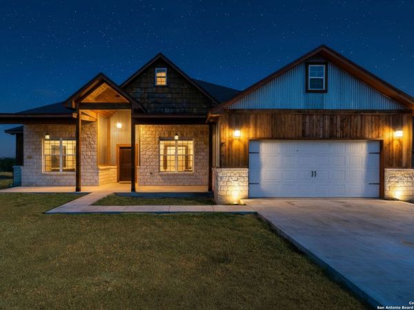 2211 Geneva, Castroville, TX 78009