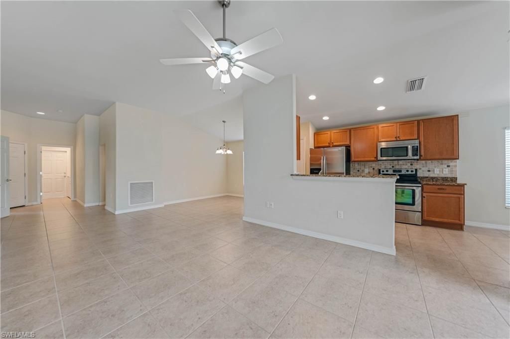 2457 Hopefield Ct, Cape Coral, FL 33991 Photo