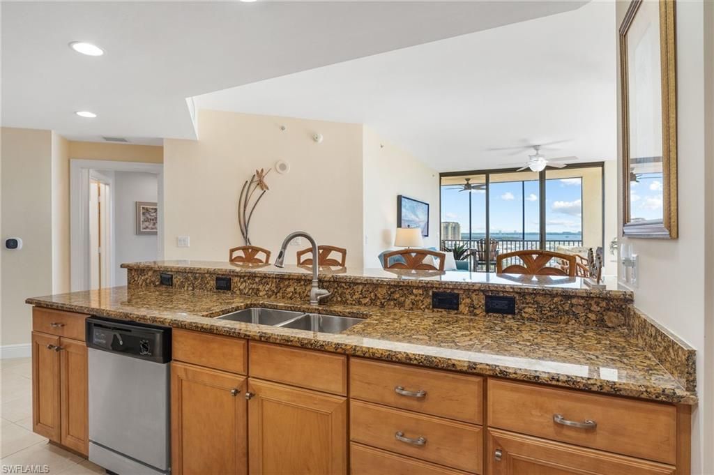 5793 Cape Harbour Dr, Unit 1019, Cape Coral, FL 33914 Photo