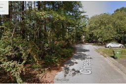 8 Chesapeake Court photo 4