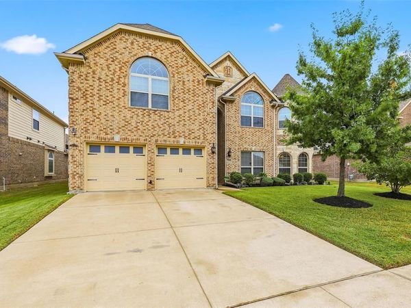 2939 Arenoso, Grand Prairie, TX 75054