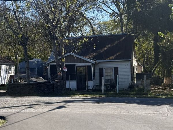 673 Blythe Ave, Gallatin, TN 37066