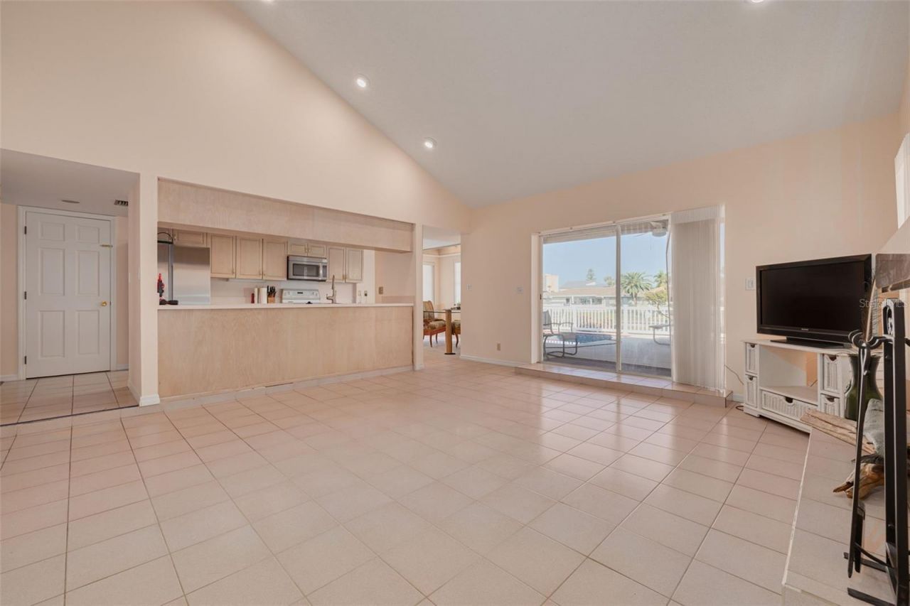 4927 62nd Avenue S, Saint Petersburg, FL 33715 Photo