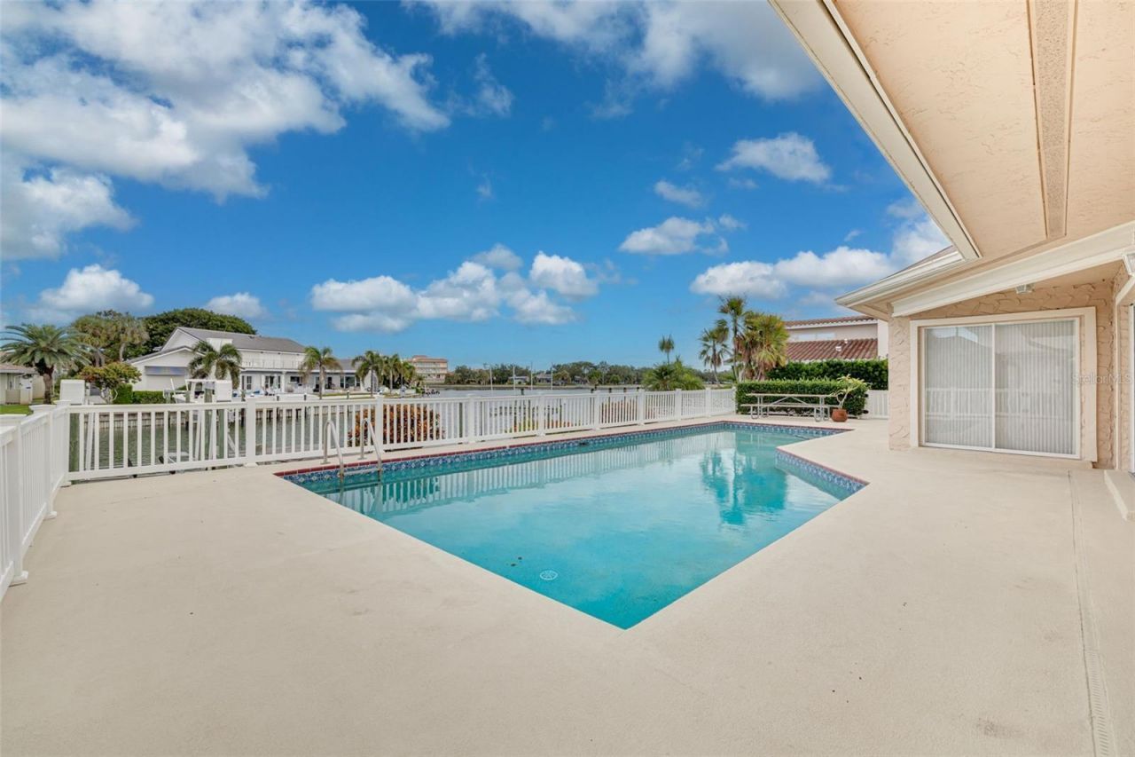 4927 62nd Avenue S, Saint Petersburg, FL 33715 Photo