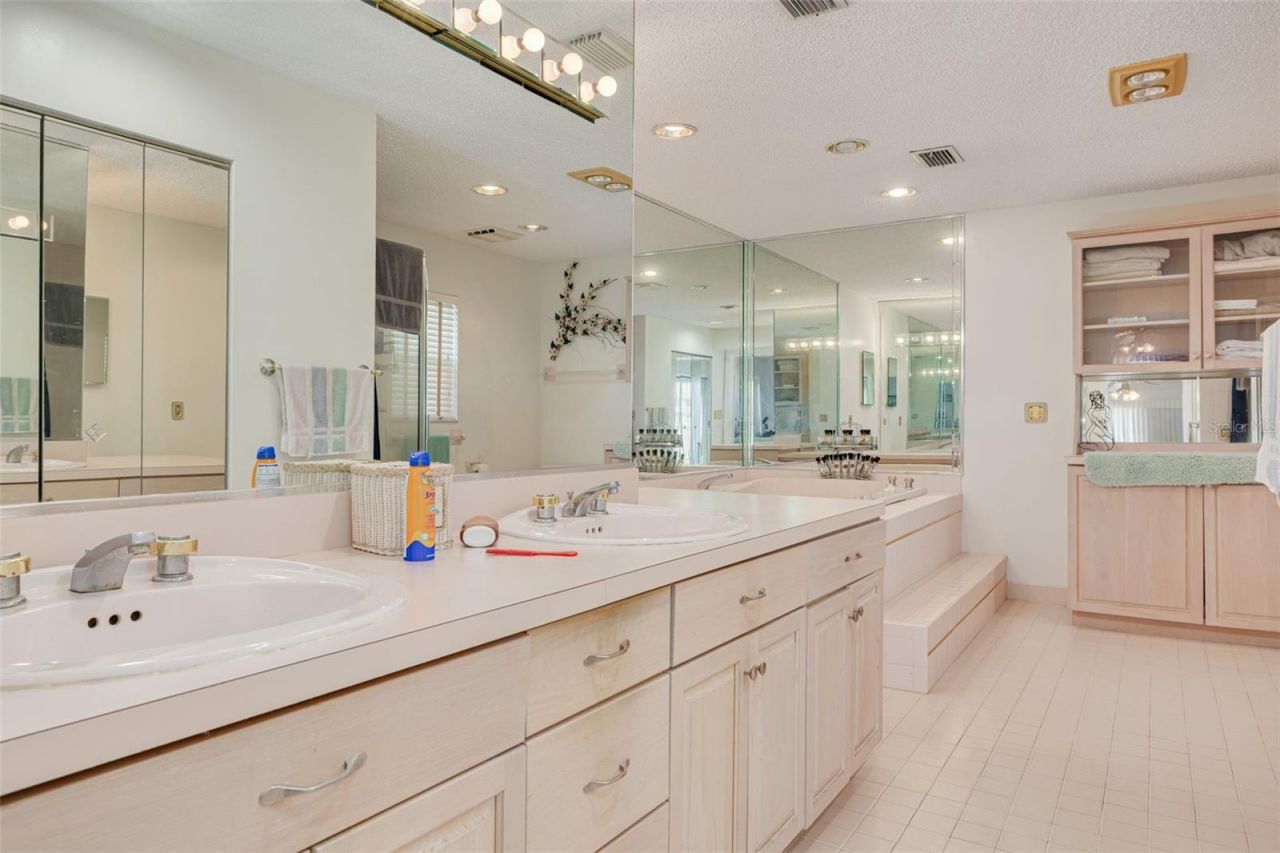 4927 62nd Avenue S, Saint Petersburg, FL 33715 Photo