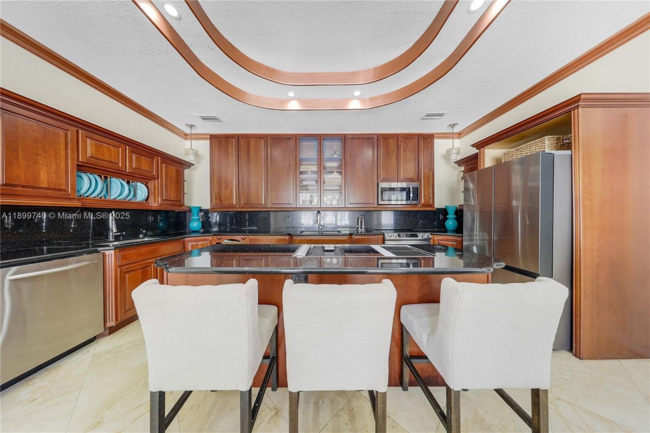 19504 SW 135th Ct, Miami, FL 33177 Photo