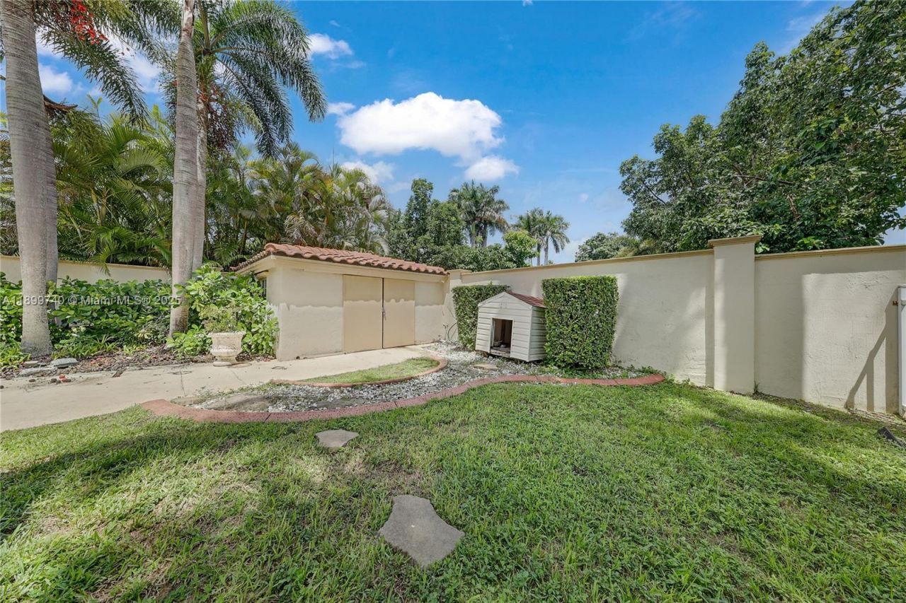 19504 SW 135th Ct, Miami, FL 33177 Photo