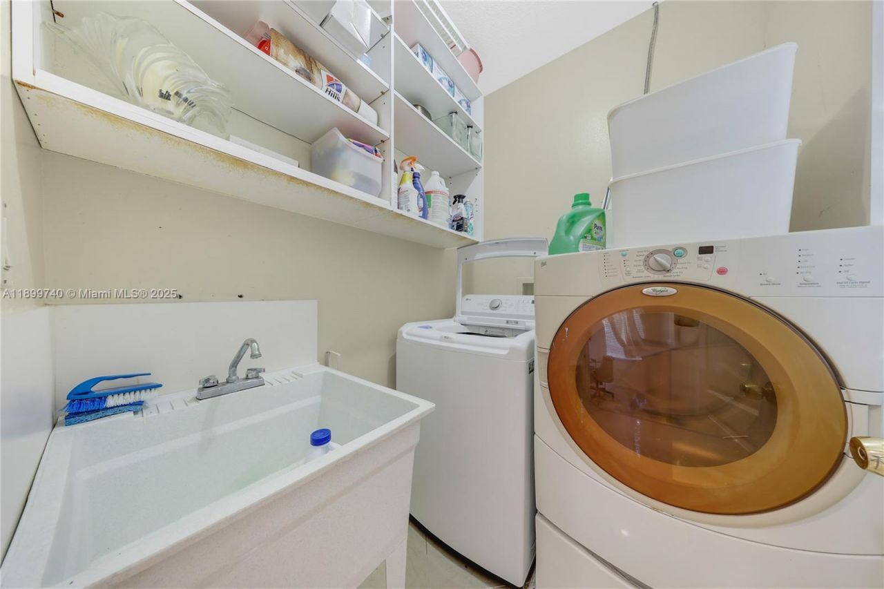 19504 SW 135th Ct, Miami, FL 33177 Photo