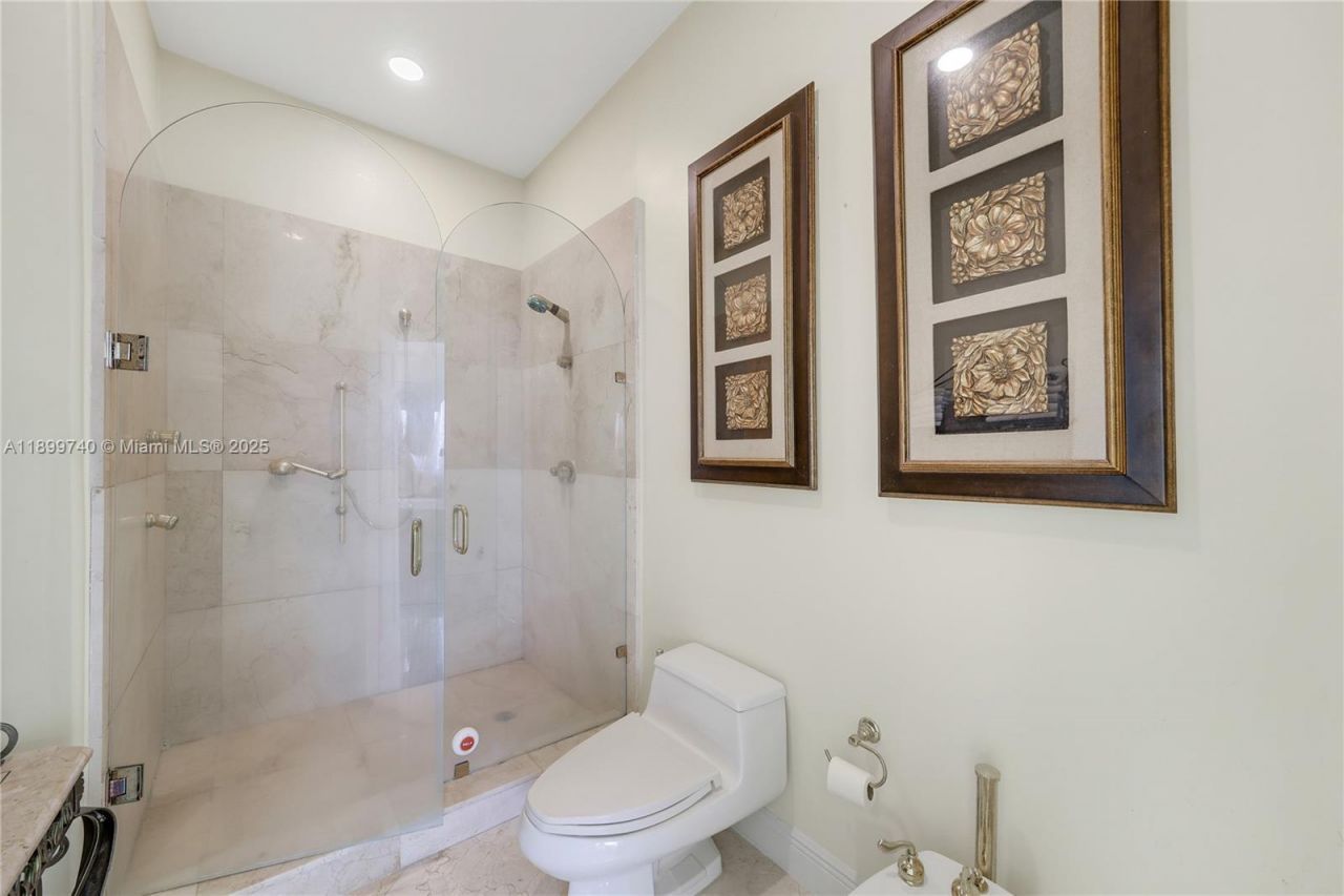 19504 SW 135th Ct, Miami, FL 33177 Photo