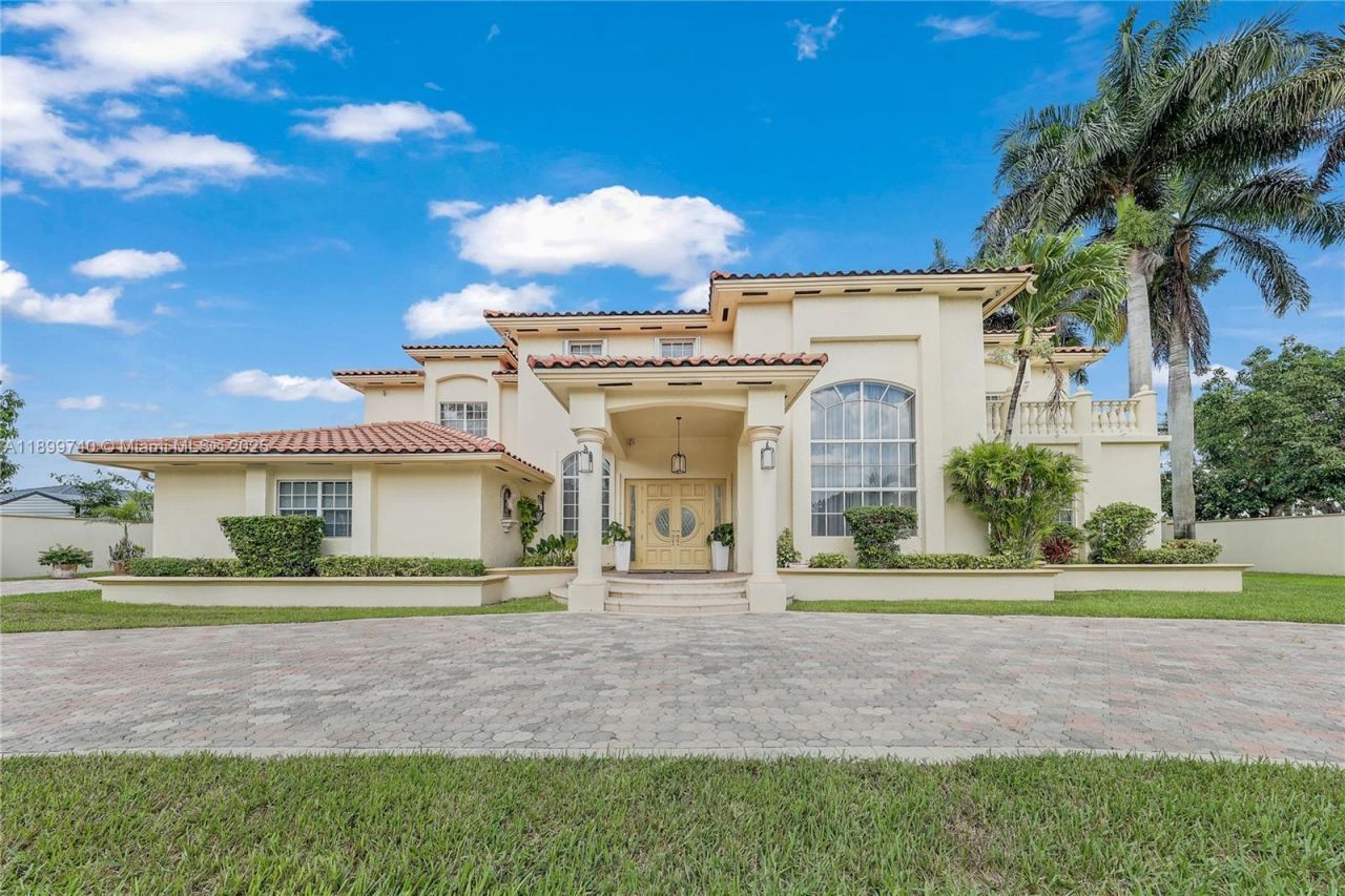 19504 SW 135th Ct, Miami, FL 33177 Photo