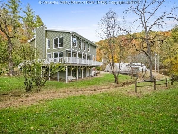 2105 Lee Creek Road, Culloden, WV 25510