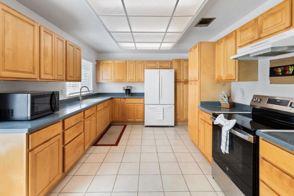 2473 SE Drayton Road, Port Saint Lucie, FL 34952 Photo