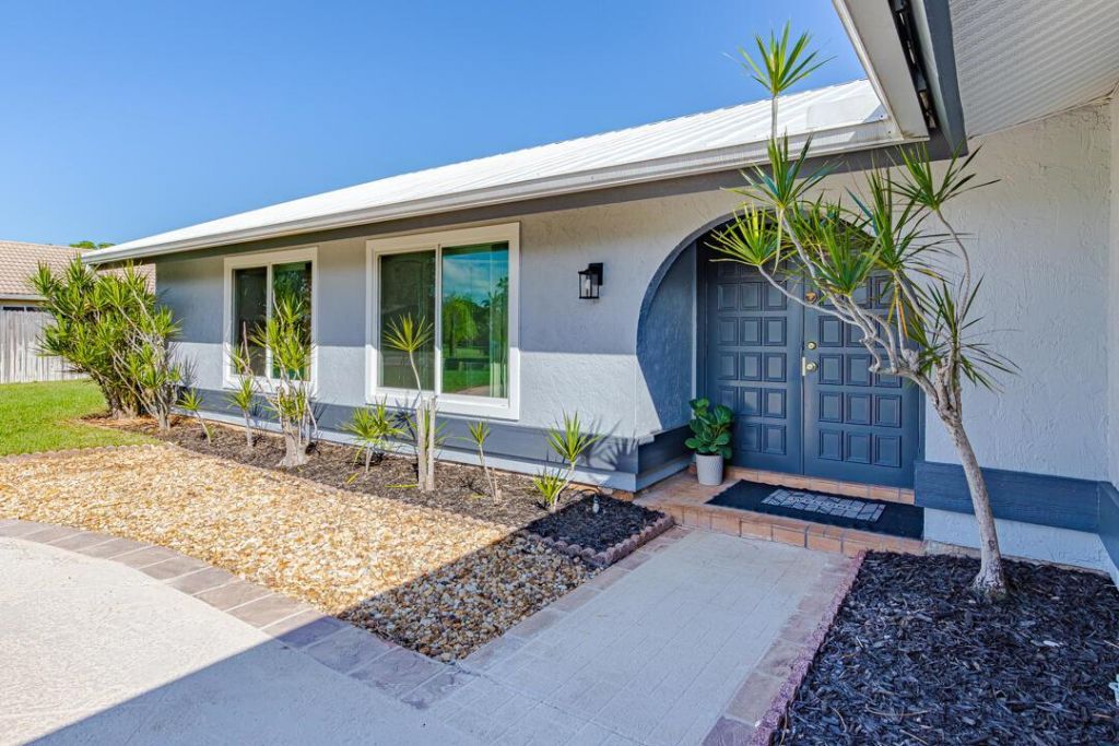 2473 SE Drayton Road, Port Saint Lucie, FL 34952 Photo