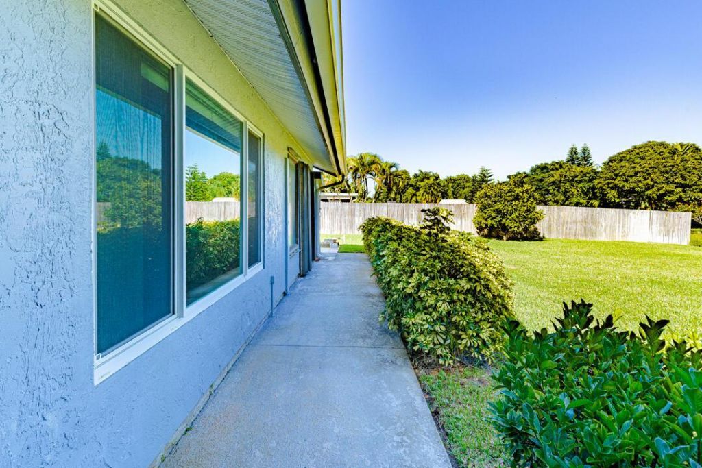 2473 SE Drayton Road, Port Saint Lucie, FL 34952 Photo