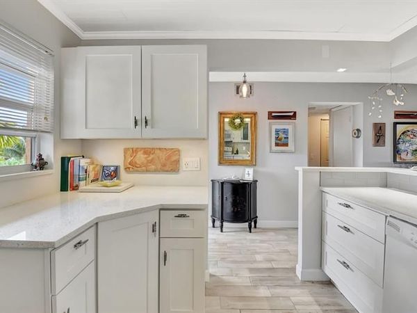 2615 NE 3rd Ct, Unit 301, Boynton Beach, FL 33435