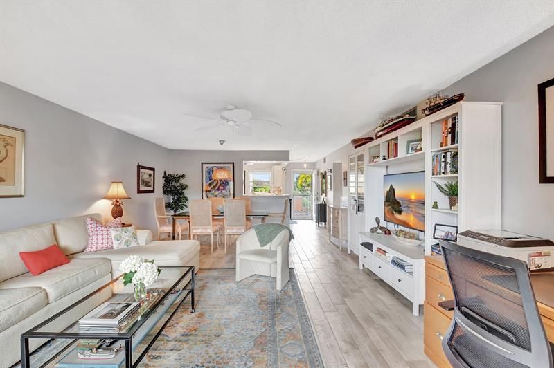 2615 NE 3rd Ct, Unit 301, Boynton Beach, FL 33435 Photo