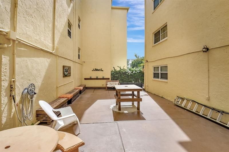 2615 NE 3rd Ct, Unit 301, Boynton Beach, FL 33435 Photo