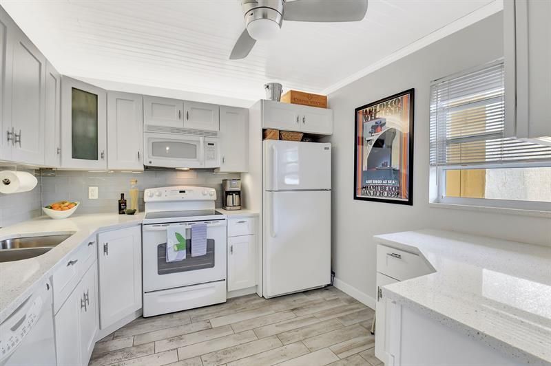 2615 NE 3rd Ct, Unit 301, Boynton Beach, FL 33435 Photo