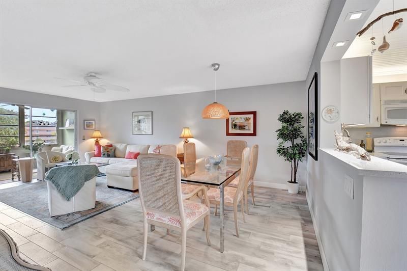 2615 NE 3rd Ct, Unit 301, Boynton Beach, FL 33435 Photo