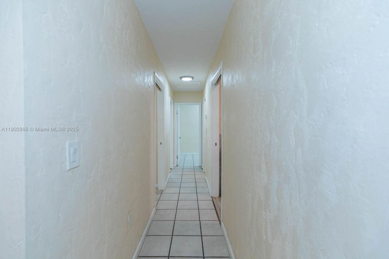 1010 N 69th Way, Hollywood, FL 33024 Photo