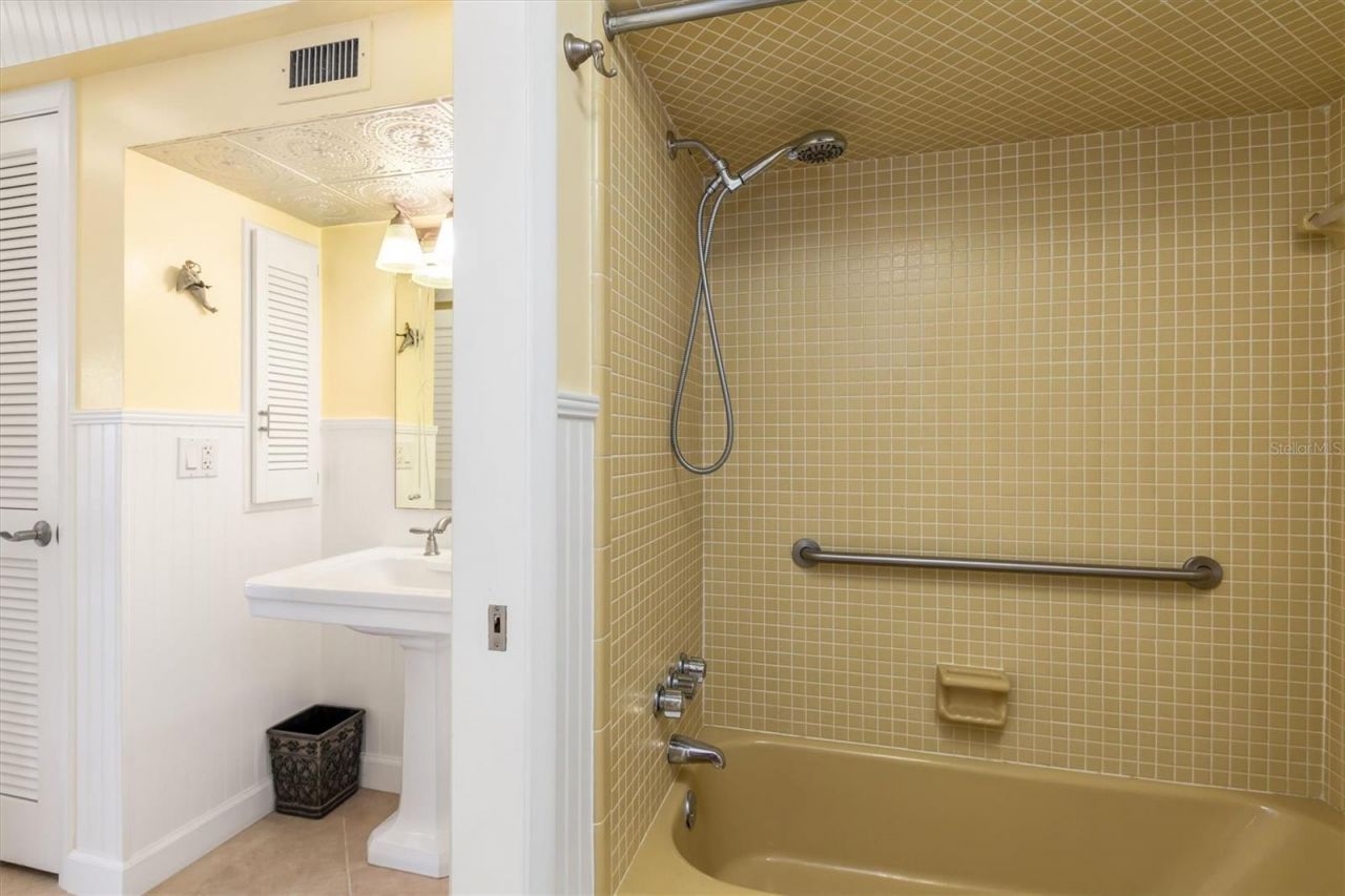 1 Colony Point Drive, Unit A8, Punta Gorda, FL 33950 Photo