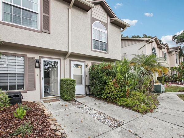 2316 FLETCHERS POINT CIRCLE, TAMPA, FL 33613