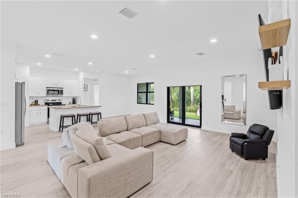 1158 E Benbow Cir, Labelle, FL 33935 Photo