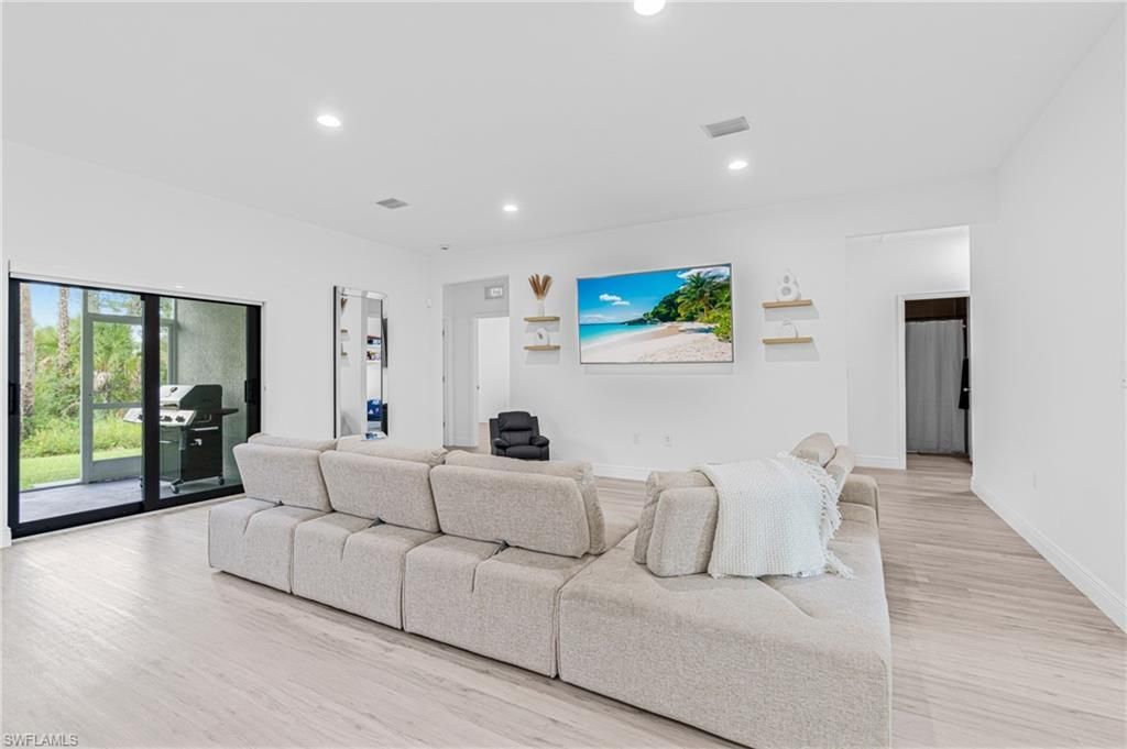 1158 E Benbow Cir, Labelle, FL 33935 Photo