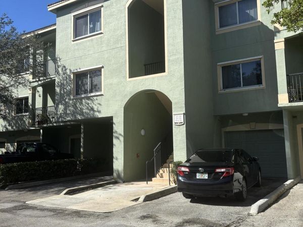350 Crestwood Circle, Unit 106, Royal Palm Beach, FL 33411