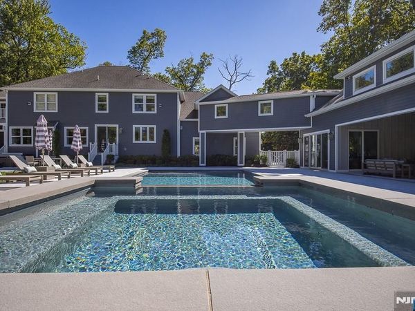 49 North Avenue, MONTVALE, NJ 07645