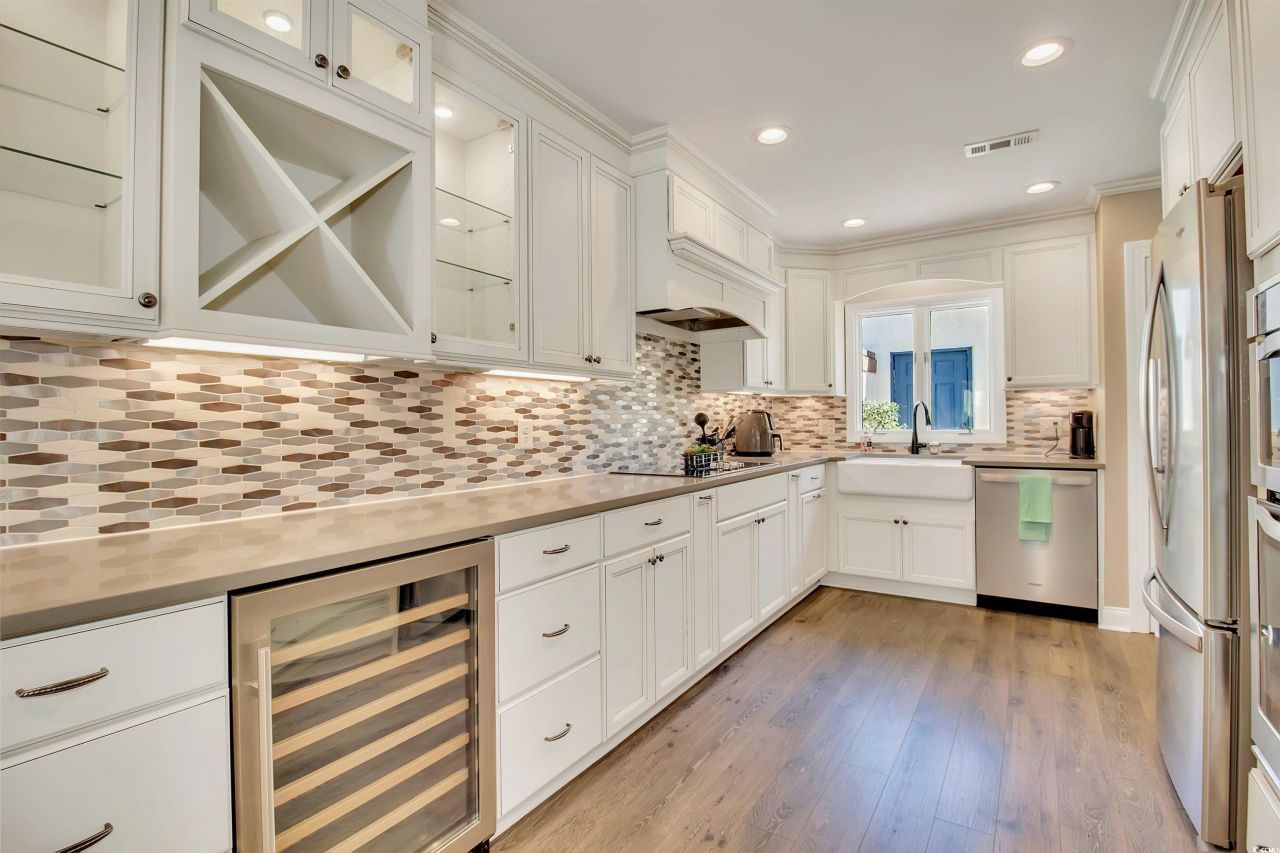 10 Martinique Dr. Photo 10