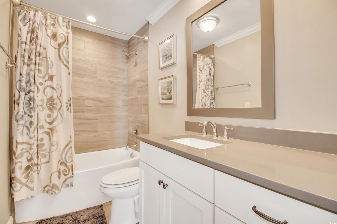 10 Martinique Dr. Photo 18