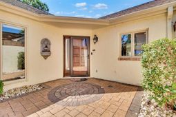 10 Martinique Dr. photo 4