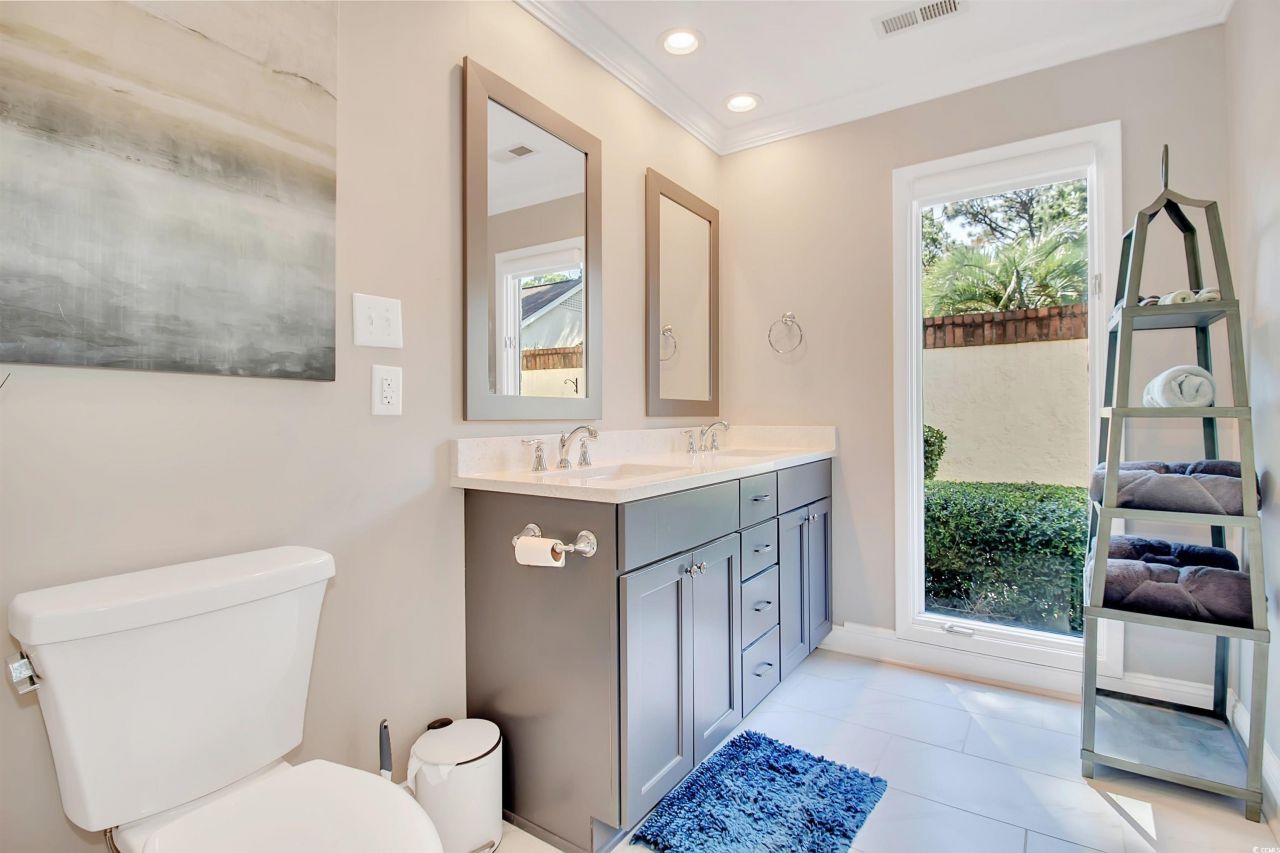 10 Martinique Dr. Photo 21