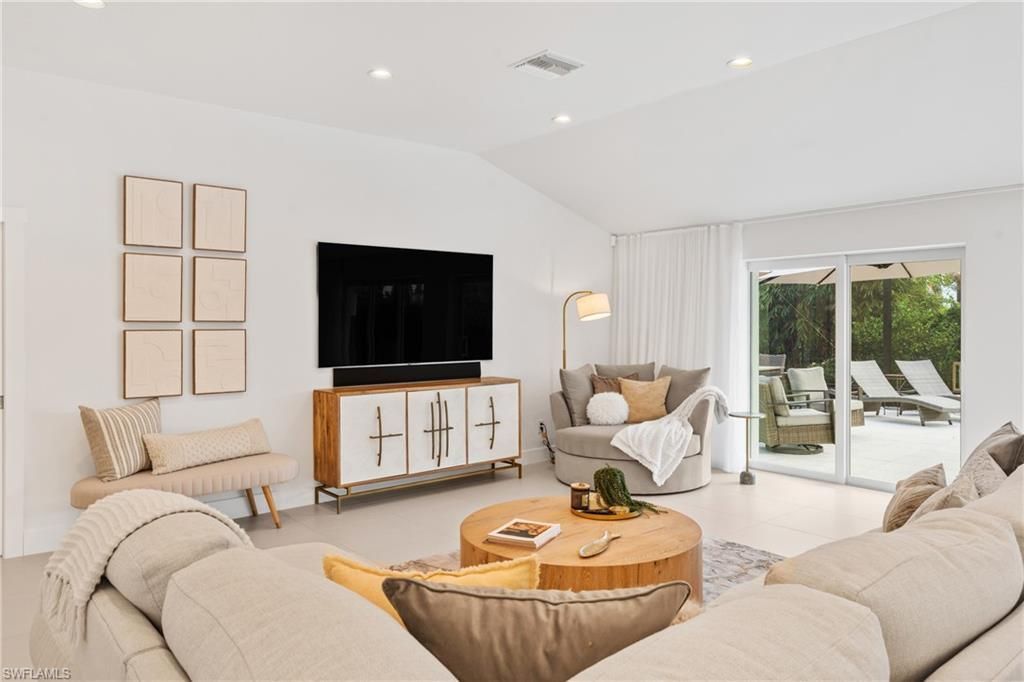 516 Neapolitan Ln, Naples, FL 34103 Photo