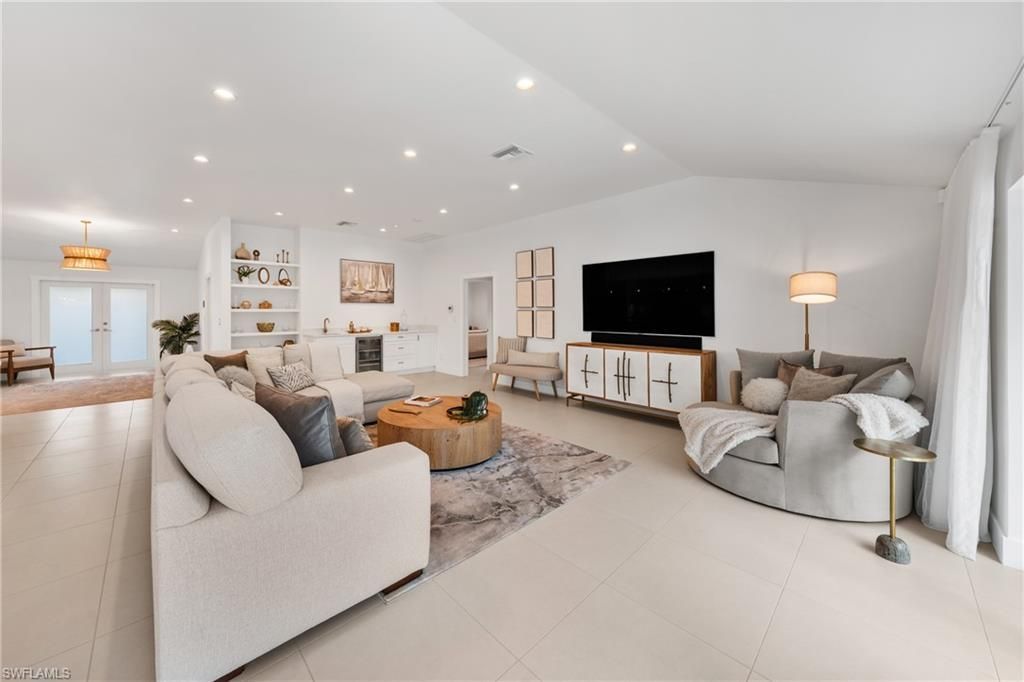 516 Neapolitan Ln, Naples, FL 34103 Photo