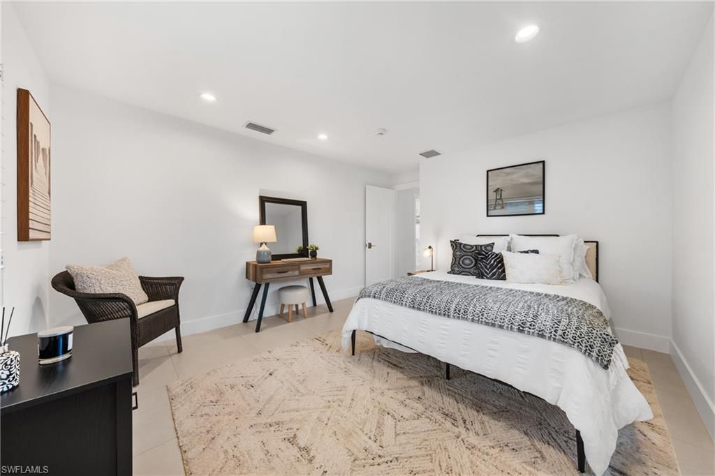 516 Neapolitan Ln, Naples, FL 34103 Photo