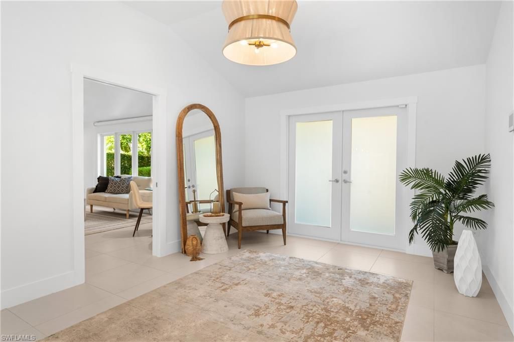 516 Neapolitan Ln, Naples, FL 34103 Photo