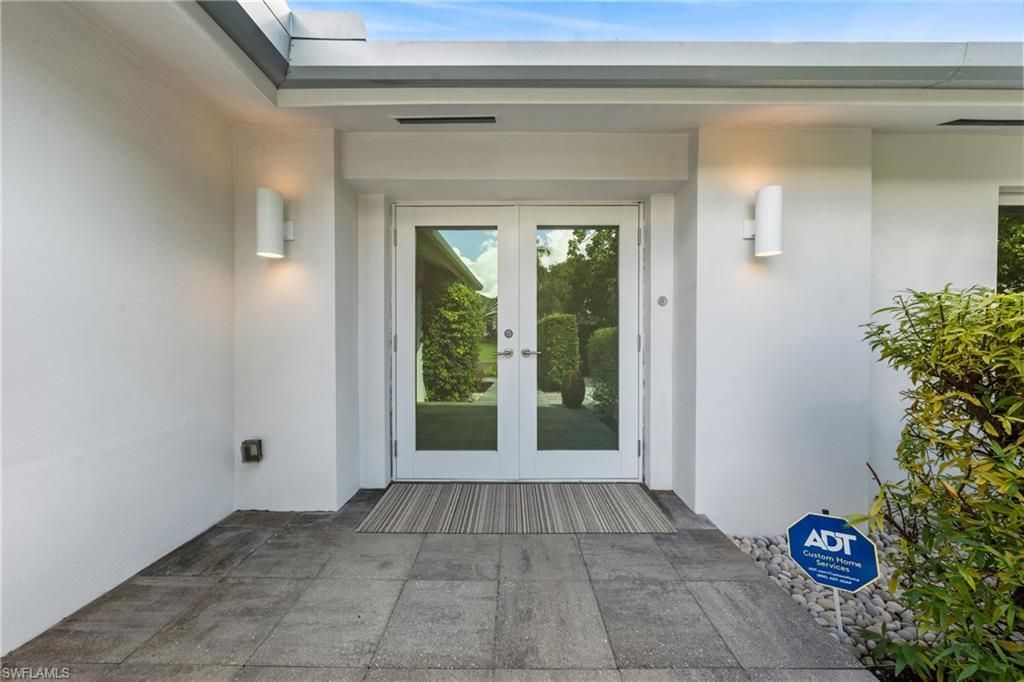 516 Neapolitan Ln, Naples, FL 34103 Photo