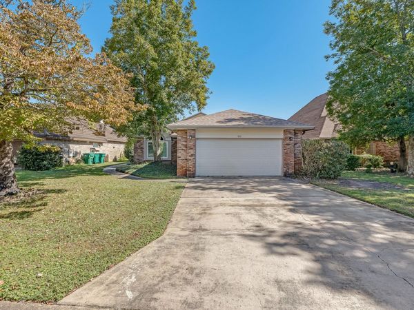 901 Shalimar Cove, Shalimar, FL 32579