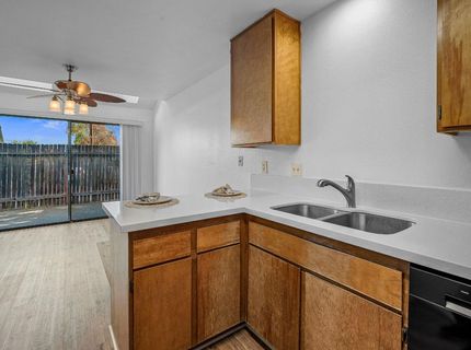 1519 Hood Road #f, Unit F, Sacramento, CA 95825 Photo