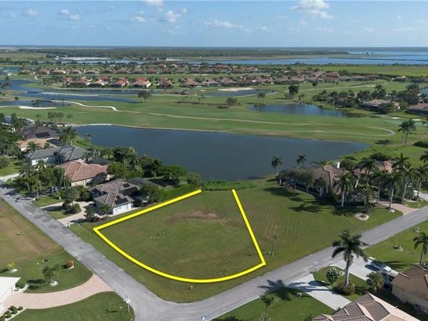 17994 Bluewater DR, NAPLES, FL 34114
