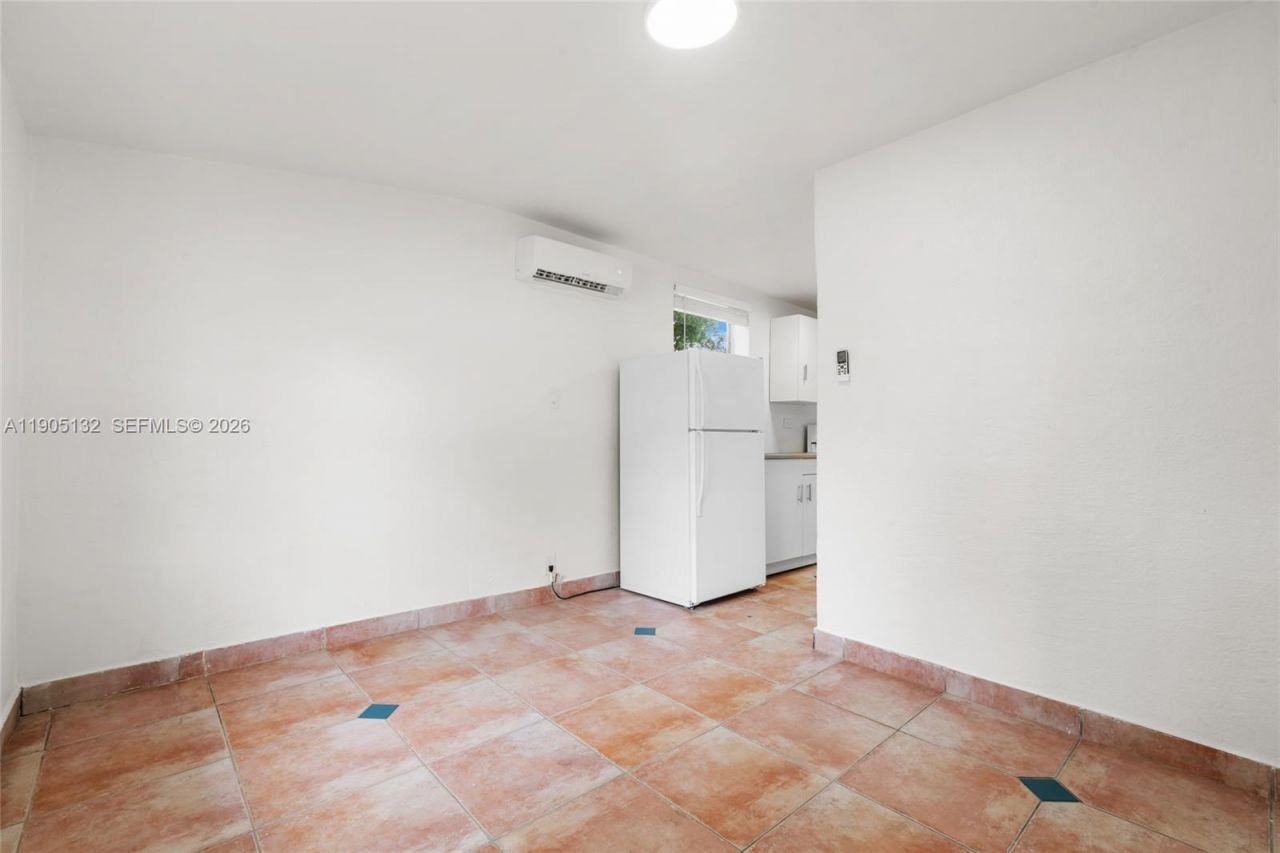 2385 SW 17th St, Miami, FL 33145 Photo