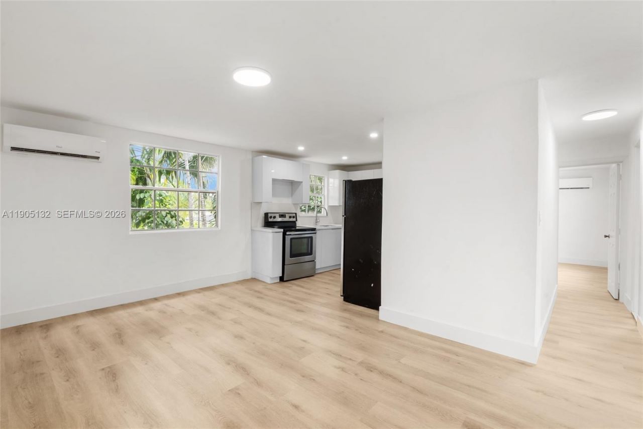 2385 SW 17th St, Miami, FL 33145 Photo