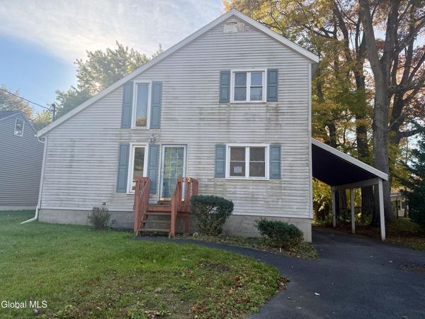 42 Hackett Street, Selkirk, NY 12158