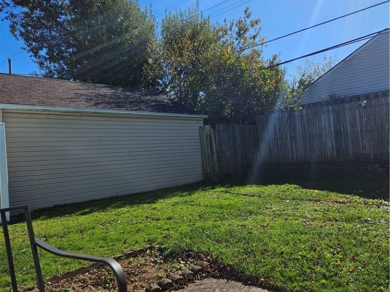 13616 Oakview Boulevard, Cleveland, OH 44125 Photo 11